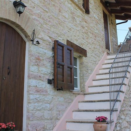 B&B Il Poggetto Serra Sant'Abbondio Экстерьер фото