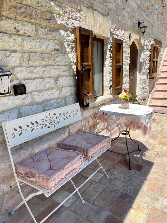 B&B Il Poggetto Serra Sant'Abbondio Экстерьер фото