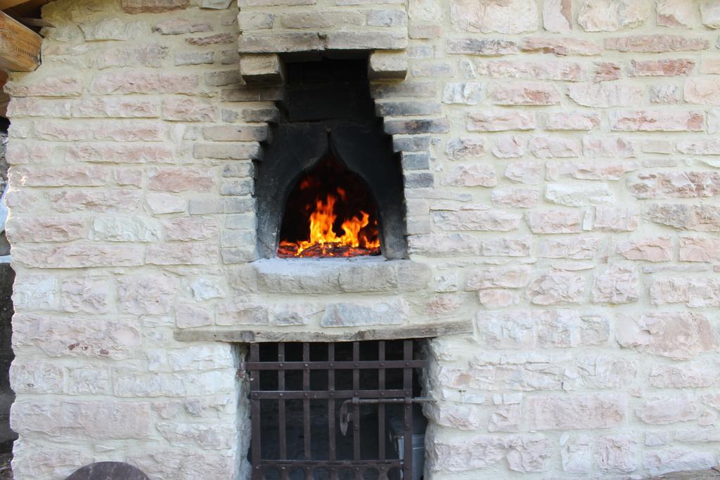B&B Il Poggetto Serra Sant'Abbondio Экстерьер фото