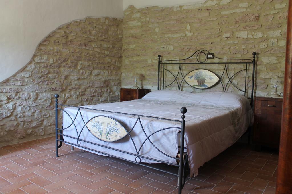 B&B Il Poggetto Serra Sant'Abbondio Номер фото